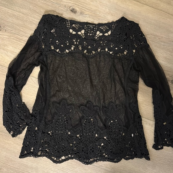 Express Beautiful lace embroidery top black size m - Picture 1 of 1